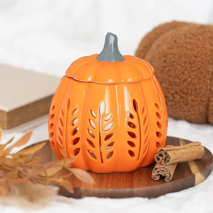 citrouille découpée en feuille d'automne orange
