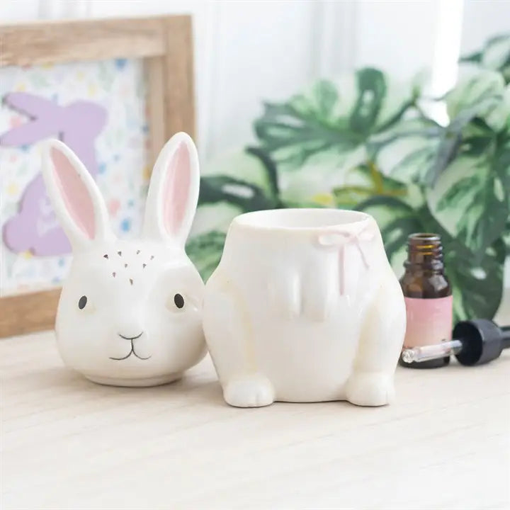 Brûleur d'huile et cire de lapin de Pâques debout